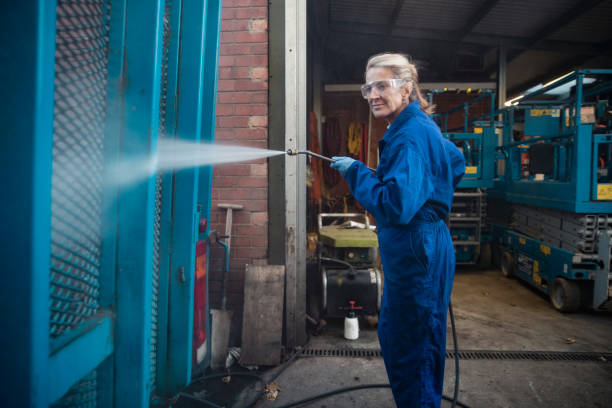 Best Commercial Pressure Washing  in Fairfield, IL
