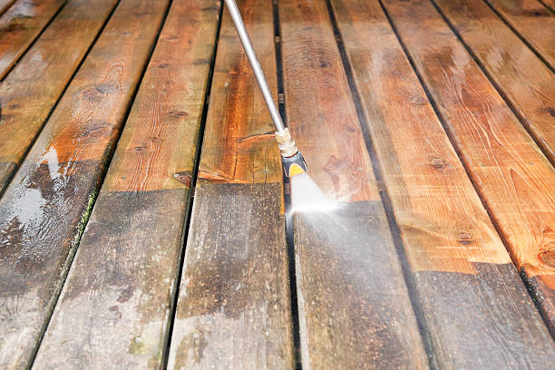 Fence Pressure Washing in Fairfield, IL